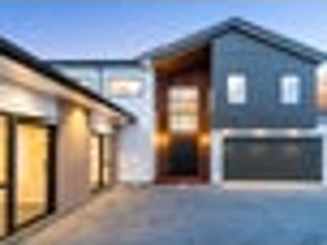 House for sale in Oratia