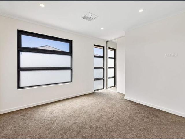 Townhouse for rent in Campbelltown City Council, Adelaide