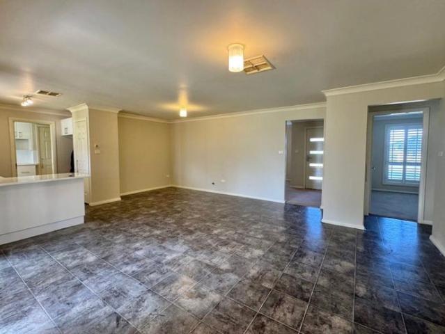 House for rent in Parkes, Parkes Shire Council