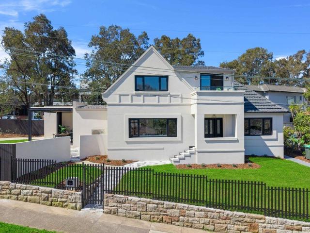 House for sale in Lower North Shore, Sydney