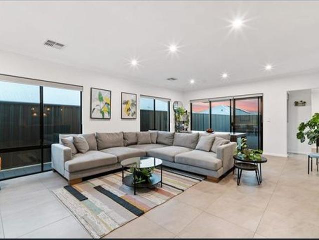 House for rent in Caversham, Western Australia