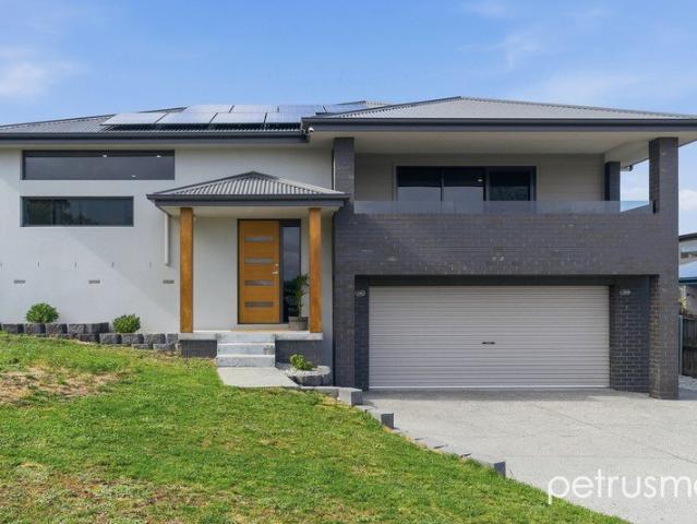 House for sale in Oakdowns, Hobart