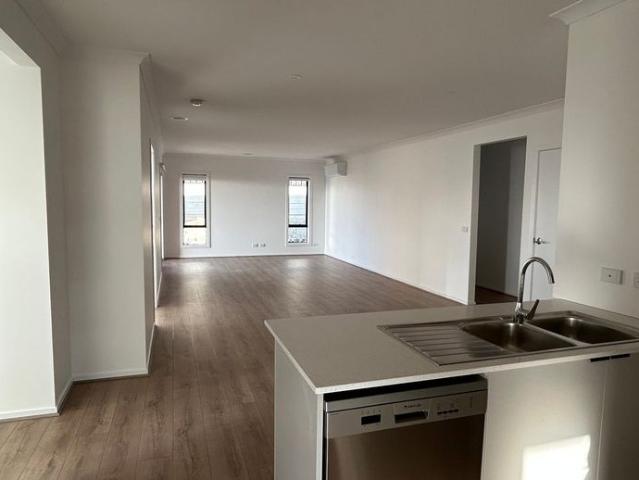 House for rent in Leneva, Victoria