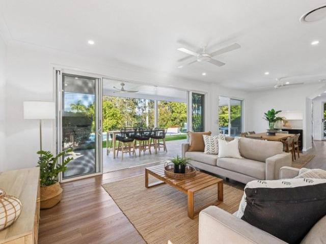 House for sale in Ashmore City, Queensland