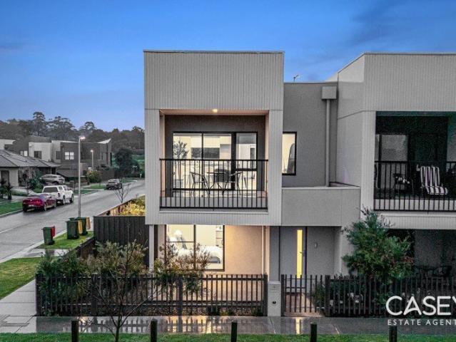 Townhouse for sale in Brompton, Melbourne