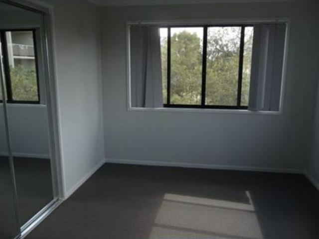 Townhouse for rent in Toombul, Queensland