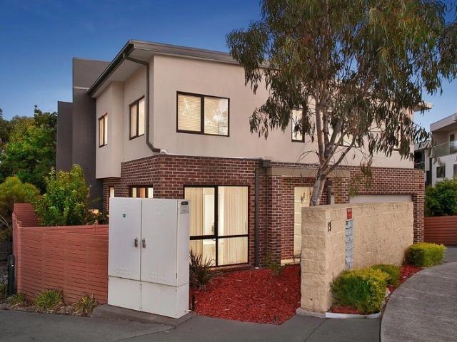 Townhouse for rent in Camerons Creek, Victoria