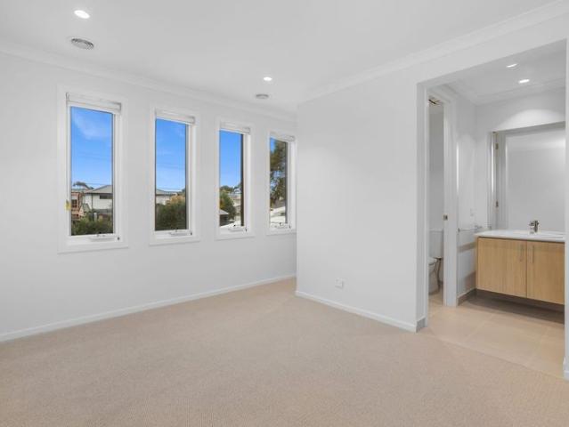 Townhouse for rent in Camerons Creek, Victoria