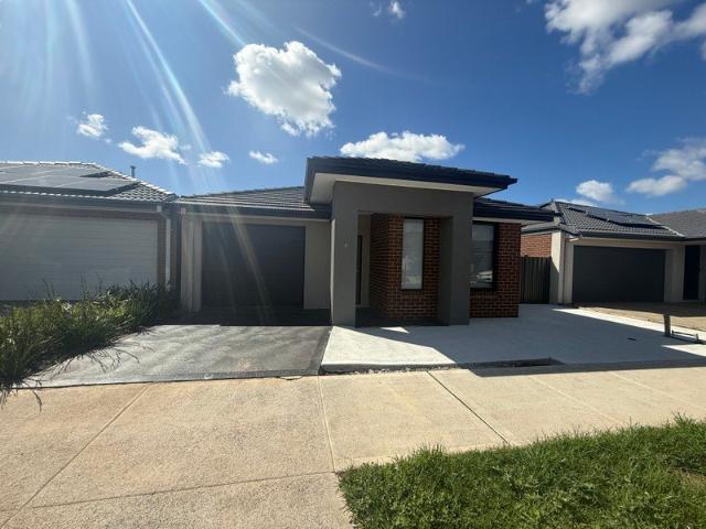House for rent in Mount Atkinson, Melbourne