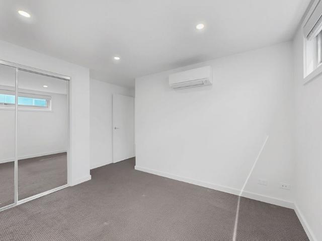 Townhouse for rent in Essendon North, Melbourne
