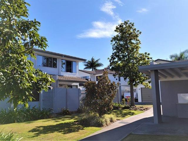 Townhouse for rent in Fernbrook, Queensland