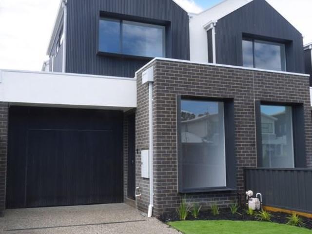 Townhouse for rent in Camerons Creek, Victoria