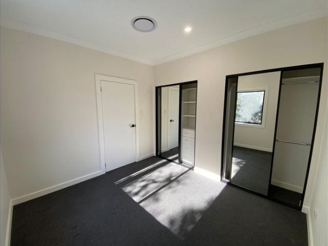 Townhouse for rent in Wollongong West, New South Wales