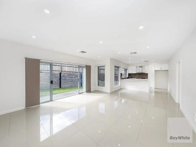 House for rent in Cambridge Gardens, Melbourne
