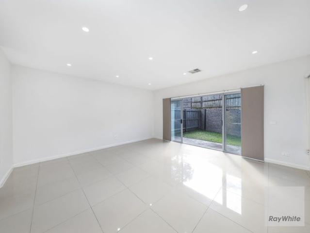 Townhouse for rent in Camerons Creek, Victoria