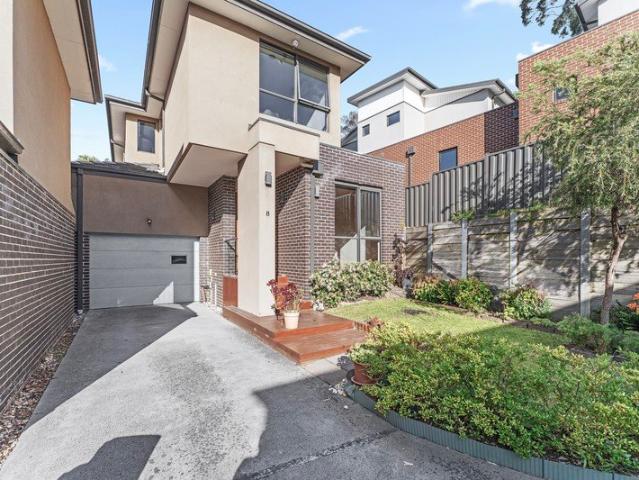 Townhouse for rent in Mount Waverley, Melbourne