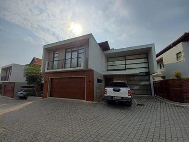 Townhouse for sale in Umhlanga, Kwazulu-natal