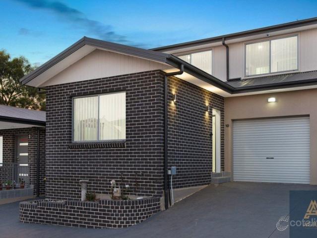 Townhouse for rent in Prospect, Sydney