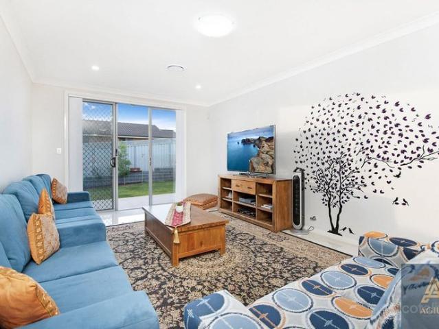 Townhouse for rent in Prospect, Sydney