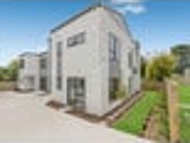 Townhouse for sale in East Tamaki