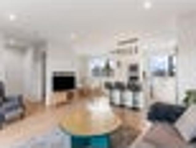 House for sale in Royal Oak