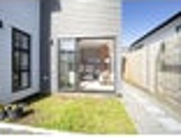 Townhouse for sale in Hillsborough, Puketāpapa