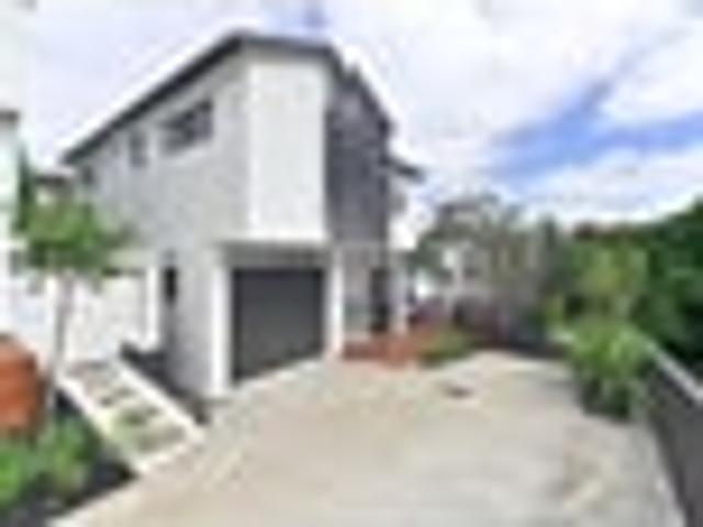 House for sale in Wairau Valley