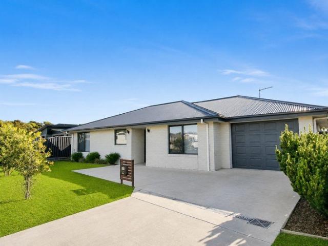 Villa for sale in Hawley Beach, Tasmania