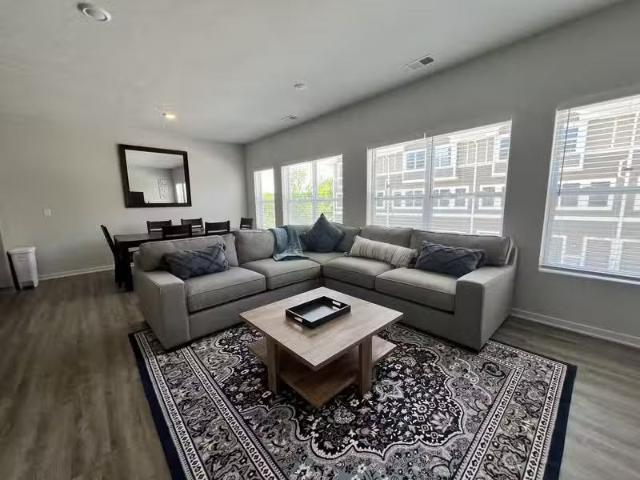 Condo for rent in Elkhorn