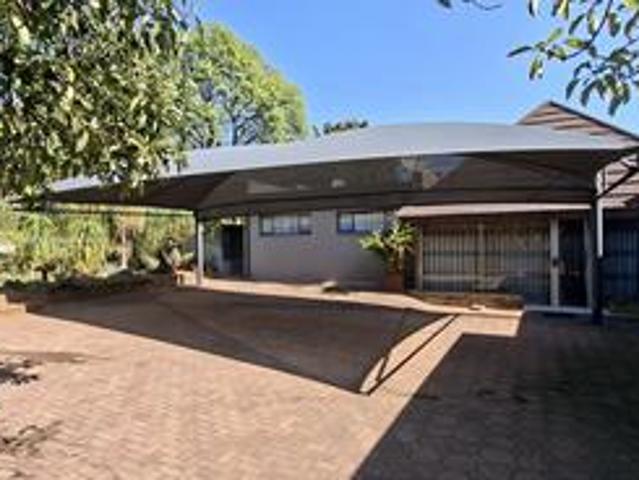 House for rent in Waterkloof, Gauteng