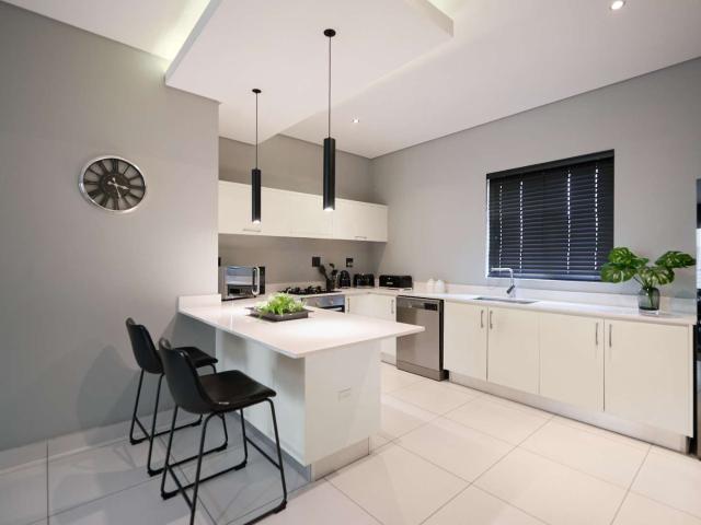 Apartment for rent in Hyde Park, Rosebank