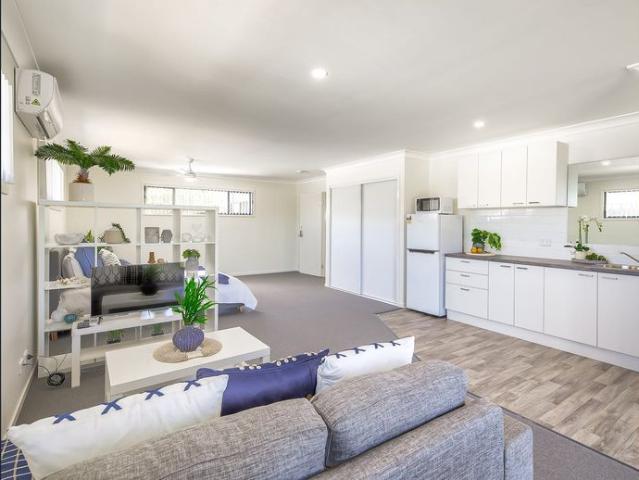 Granny Flat for rent in Toombul, Queensland