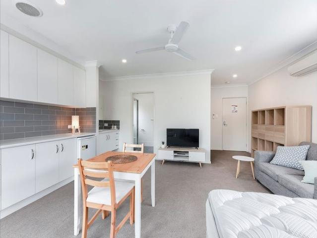 Granny Flat for rent in Toombul, Queensland