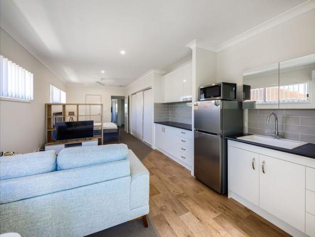 Granny Flat for rent in Toombul, Queensland