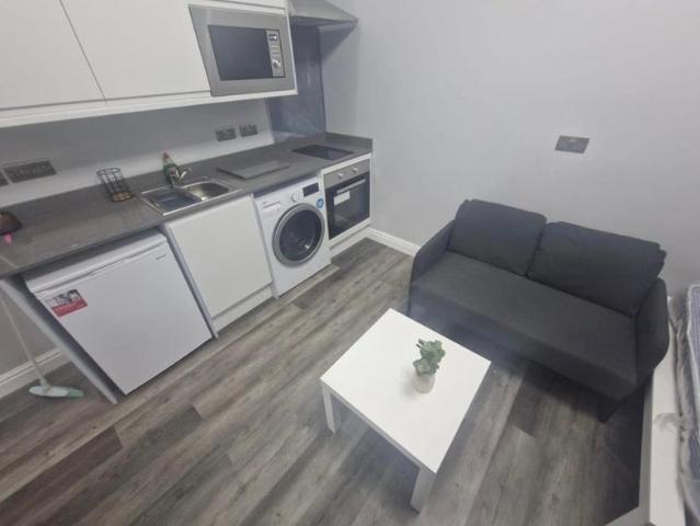 Studio for rent in Jewellery Quarter, Isle Of Man
