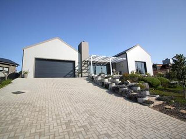 House for sale in Groot Brak Rivier, Western Cape