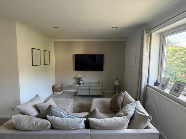 Apartment for rent in Fulshaw Park, Wilmslow