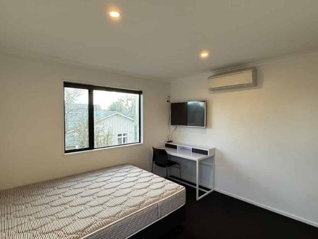 Apartment for rent in Heathcote, Canterbury
