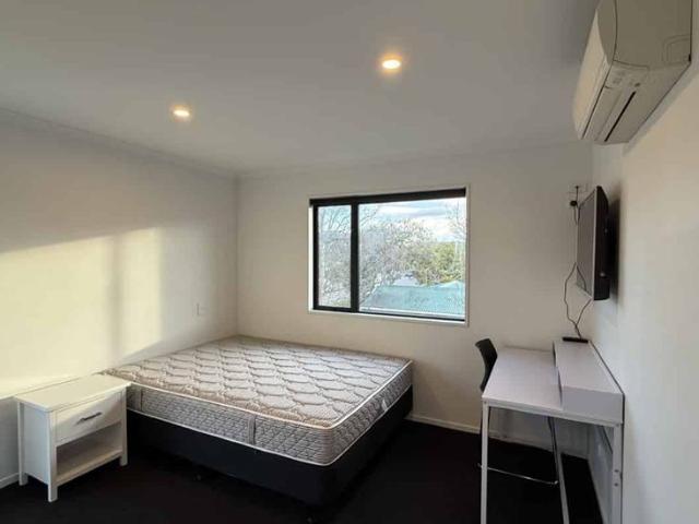 Apartment for rent in Heathcote, Canterbury