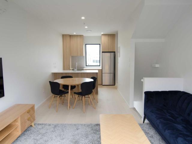 Townhouse for rent in Saint Lukes, Albert-Eden