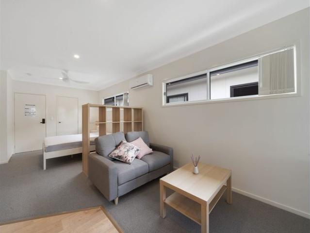 Granny Flat for rent in Toombul, Queensland