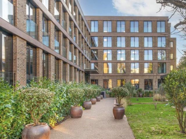 Studio for rent in Brondesbury, Isle Of Man