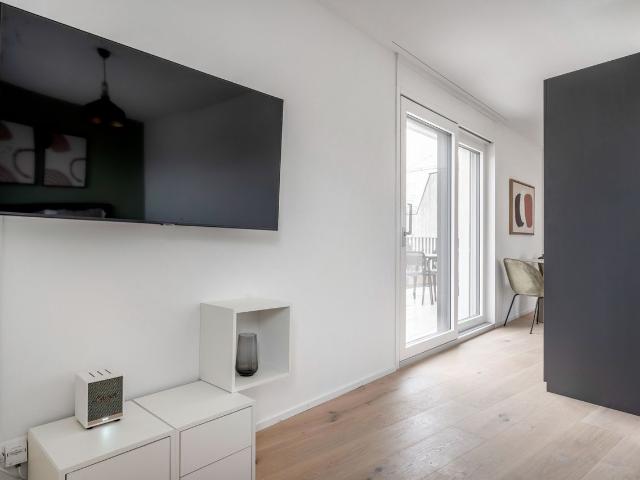 Apartment mieten in Einigen, Zürich