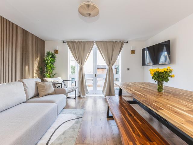 Apartment for rent in Maryland, Greater London