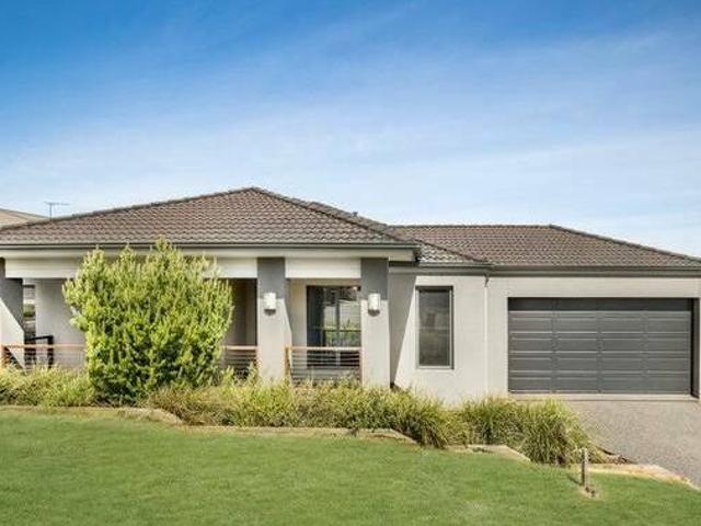 House for sale in Victoria