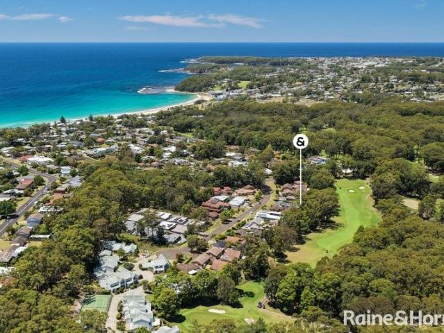 Villa for sale in Mollymook Beach, New South Wales