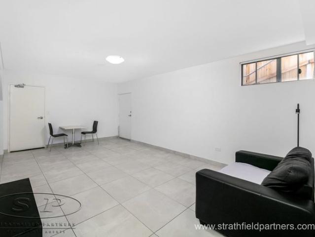 Granny Flat for rent in Sydney, New South Wales