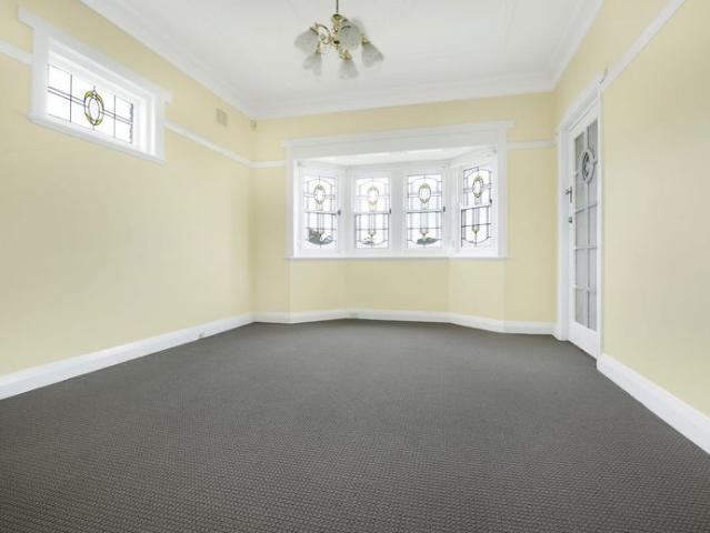 House for rent in Wollongong West, New South Wales