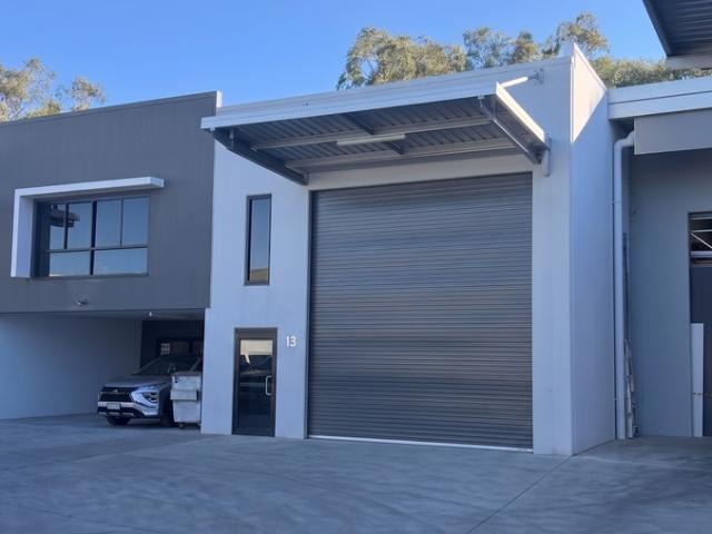 Warehouse for rent in Toombul, Queensland
