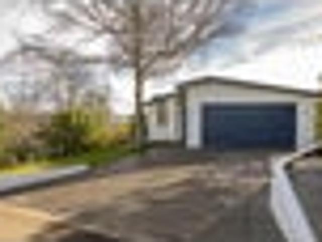 House for sale in Chaslands, Canterbury